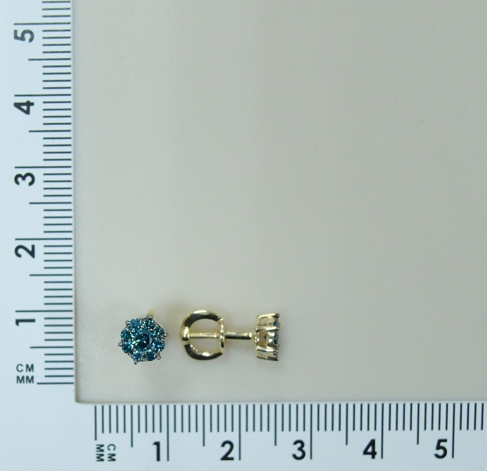 10511-001381 Серьги (Au 585)